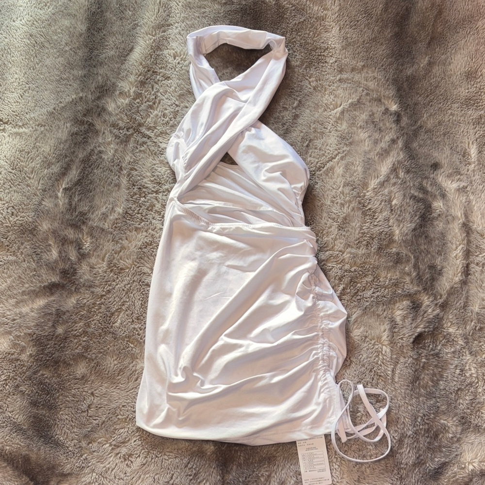 Ruched Halter Bodycon Mini Dress 🪽 NWT